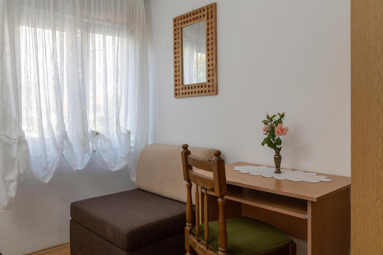 Apartments Near Beach Babic Split Exterior photo